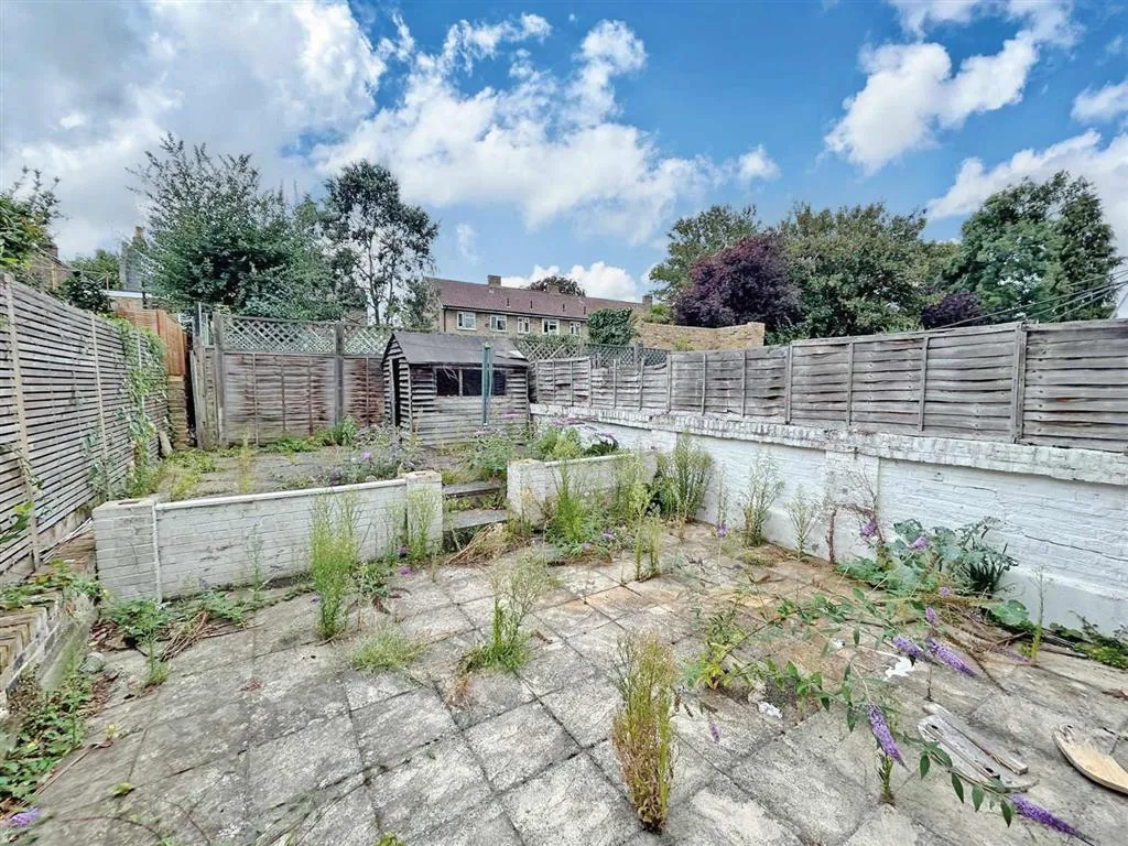 Flat A, 75 Ramsden Road, WANDSWORTH, London, SW12 8RA