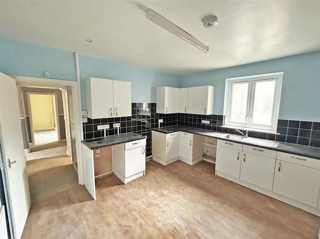 Flat A, 75 Ramsden Road, WANDSWORTH, London, SW12 8RA