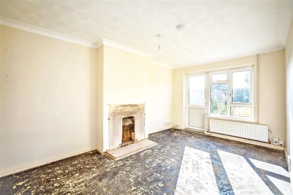 2, Gordon Close, SITTINGBOURNE, Kent, ME10 3DF