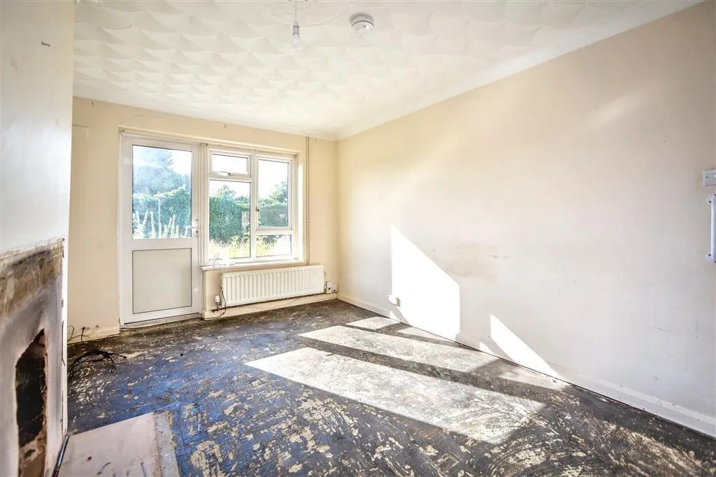 2, Gordon Close, SITTINGBOURNE, Kent, ME10 3DF