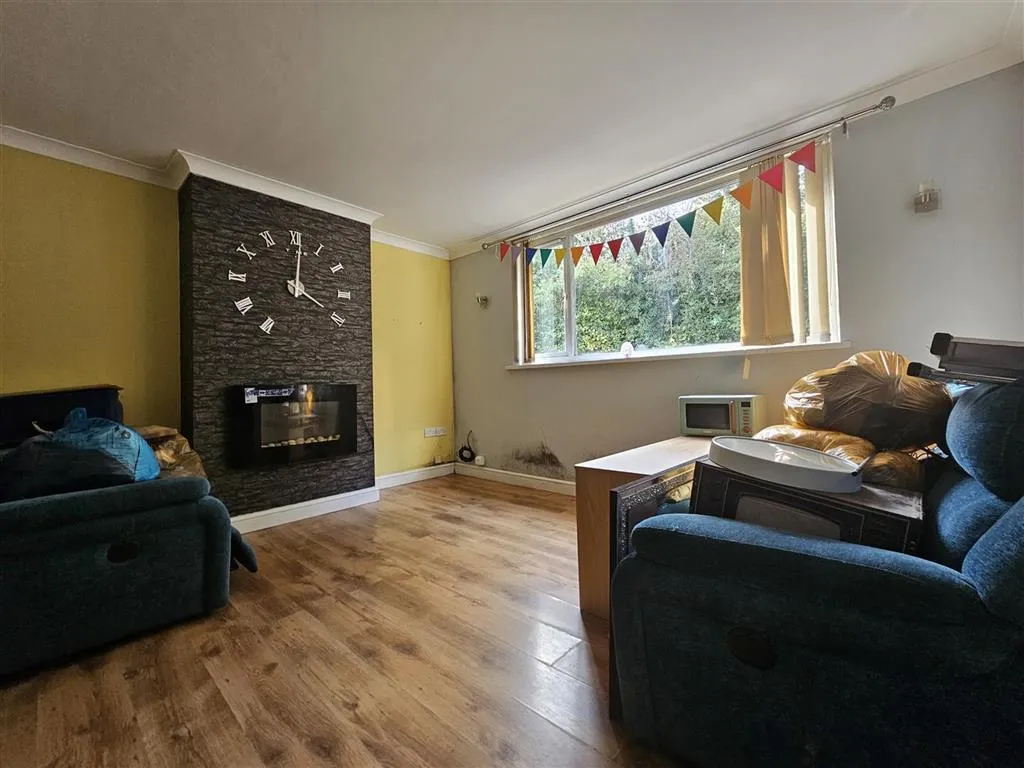 33, Maesteg Road, BRIDGEND, Mid Glamorgan, CF32 9DP