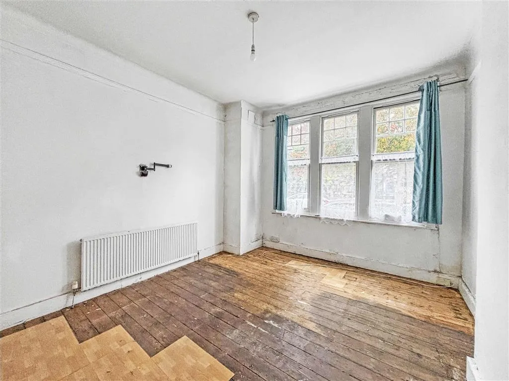 Flat A, 60, Rathcoole Gardens, LONDON, Hornsey, N8 9NB