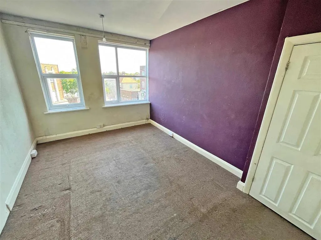 109b, Central Road, WORCESTER PARK, Surrey, KT4 8DU