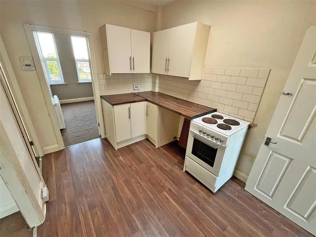 109b, Central Road, WORCESTER PARK, Surrey, KT4 8DU