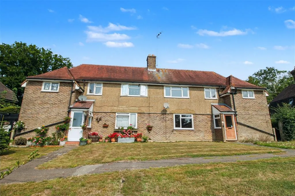 4, Wellington Gardens, BATTLE, East Sussex, TN33 0HD