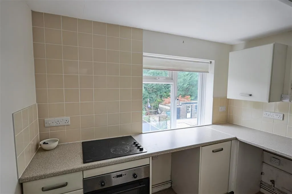 Flat 17, The Mead, LIPHOOK, Hampshire, GU30 7AU