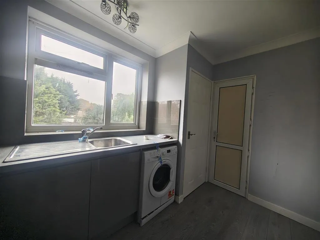 42, Homefield Gardens, TADWORTH, Surrey, KT20 5HP