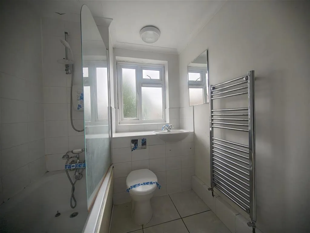 42, Homefield Gardens, TADWORTH, Surrey, KT20 5HP