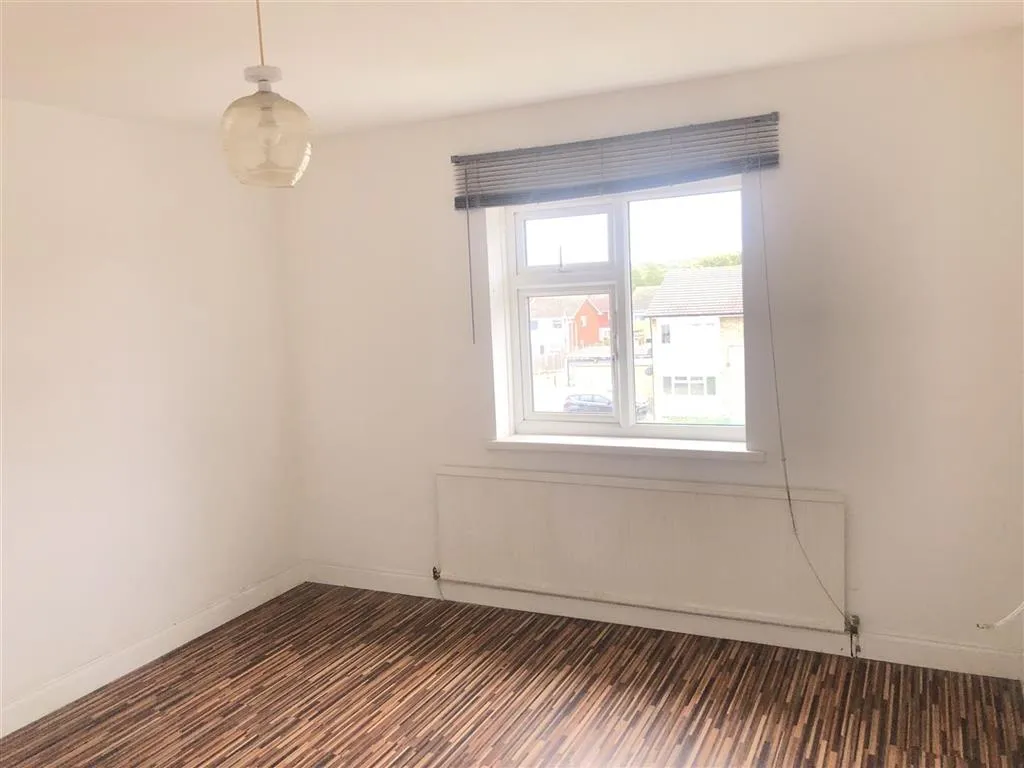 34, Essex Close, RAYLEIGH, Essex, SS6 8SX