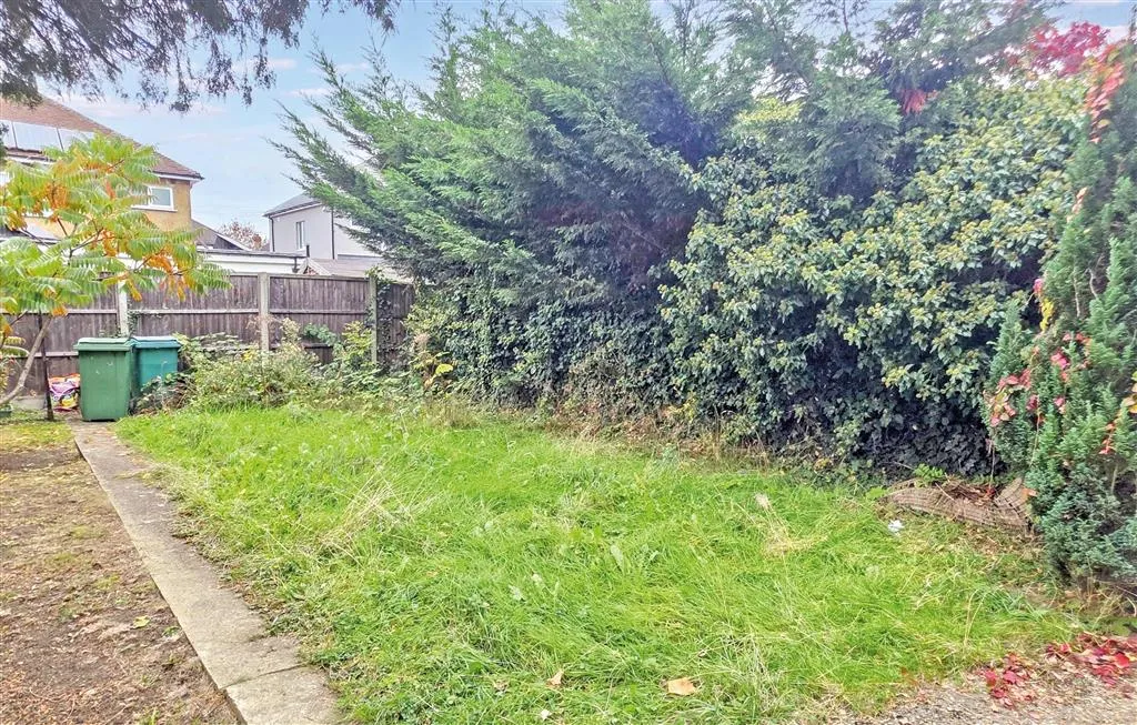 15, Third Avenue, WEMBLEY, Middlesex, HA9 8QE