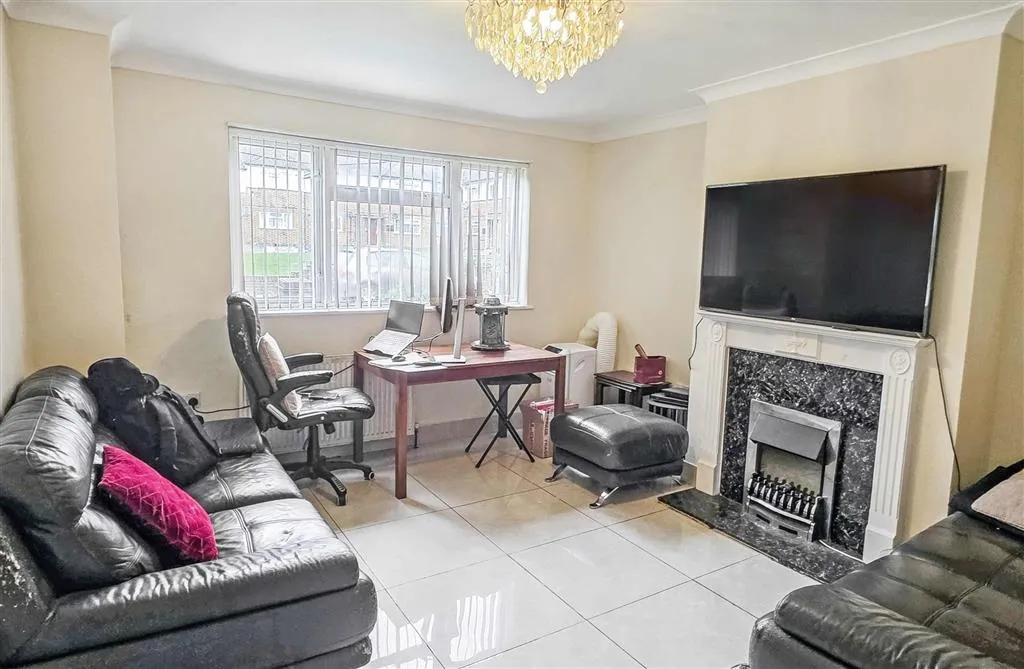 15, Third Avenue, WEMBLEY, Middlesex, HA9 8QE