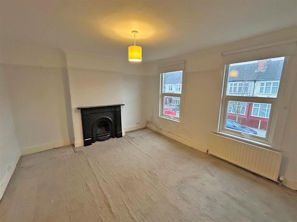 108, Woodcroft Road, THORNTON HEATH, Surrey, CR7 7HF