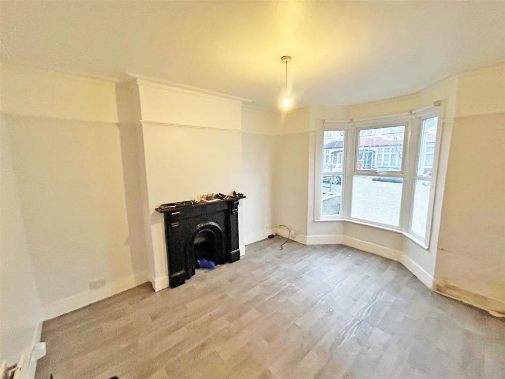 108, Woodcroft Road, THORNTON HEATH, Surrey, CR7 7HF
