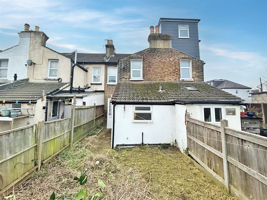 108, Woodcroft Road, THORNTON HEATH, Surrey, CR7 7HF