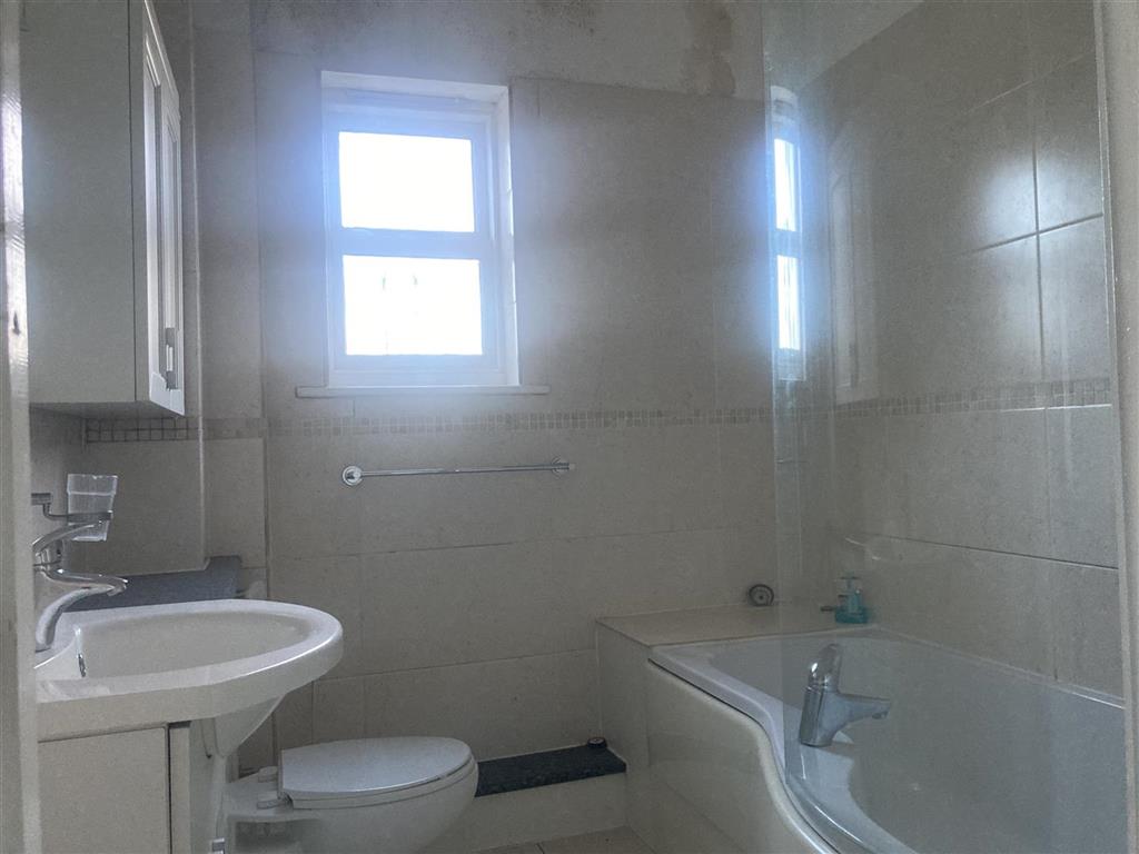 6, Parkview Apartments, 323, Linthorpe Road, MIDDLESBROUGH, Cleveland, TS1 4AL