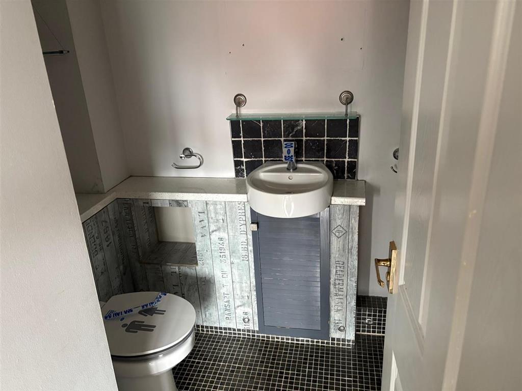19, Holm Close, STOKE-ON-TRENT, Staffordshire, ST4 4BD