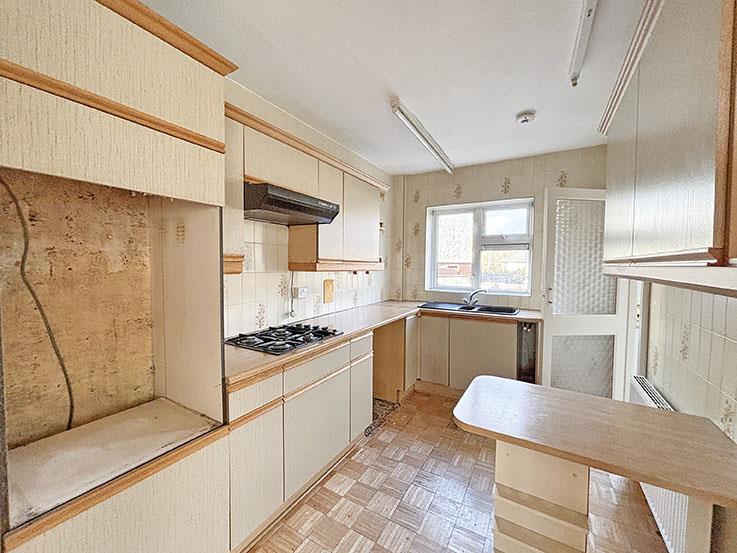 16, Storey Place, Killingbeck, Leeds, LS14 6AW