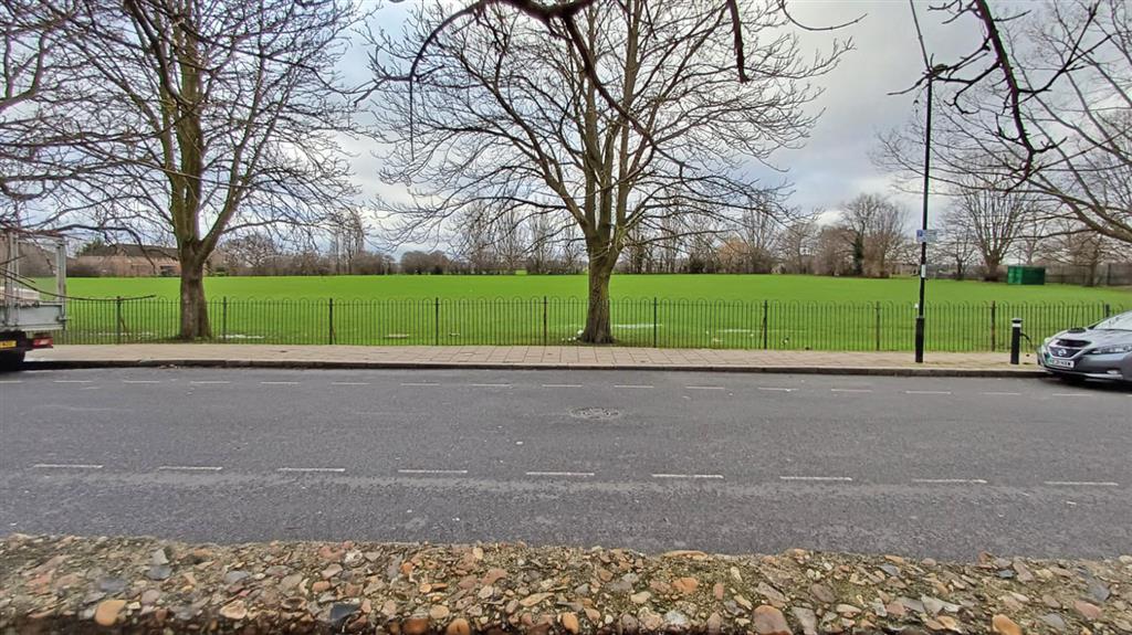 27, Hospital Way, London, SE13 6UF