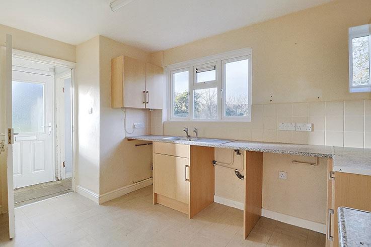60, Ladyfield Road, CHIPPENHAM, Wiltshire, SN14 0AN