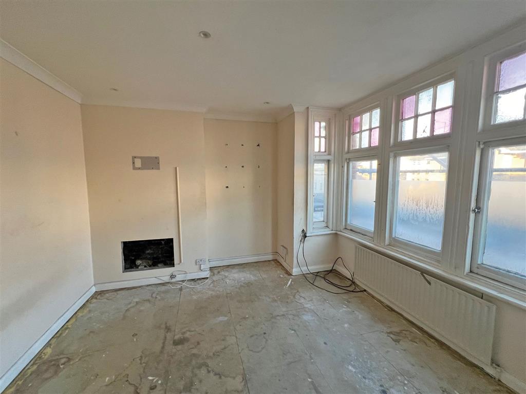 Flat C, 48, Lime Grove, London, W12 8EA