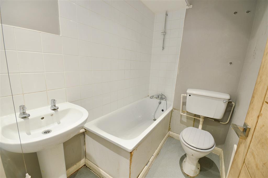 Flat C, 48, Lime Grove, London, W12 8EA