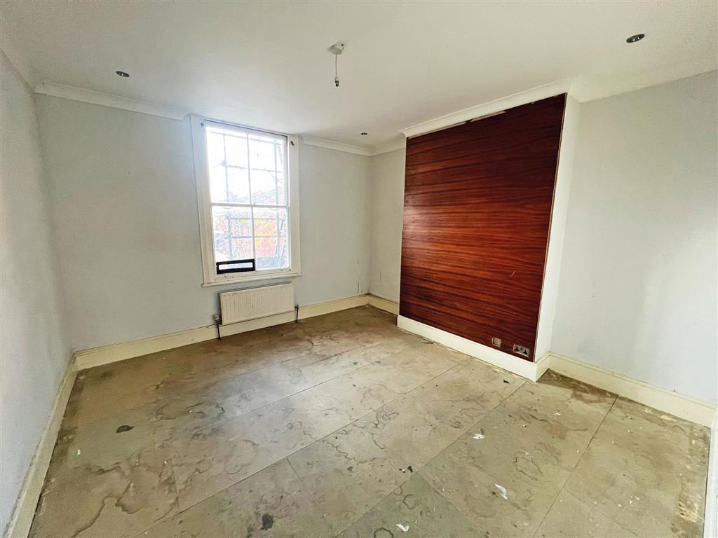 Flat C, 48, Lime Grove, London, W12 8EA