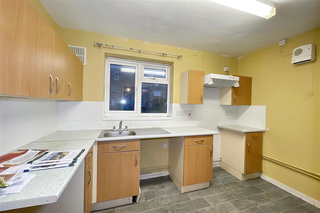 20, Summerfields, TEMPLECOMBE, Somerset, BA8 0SZ