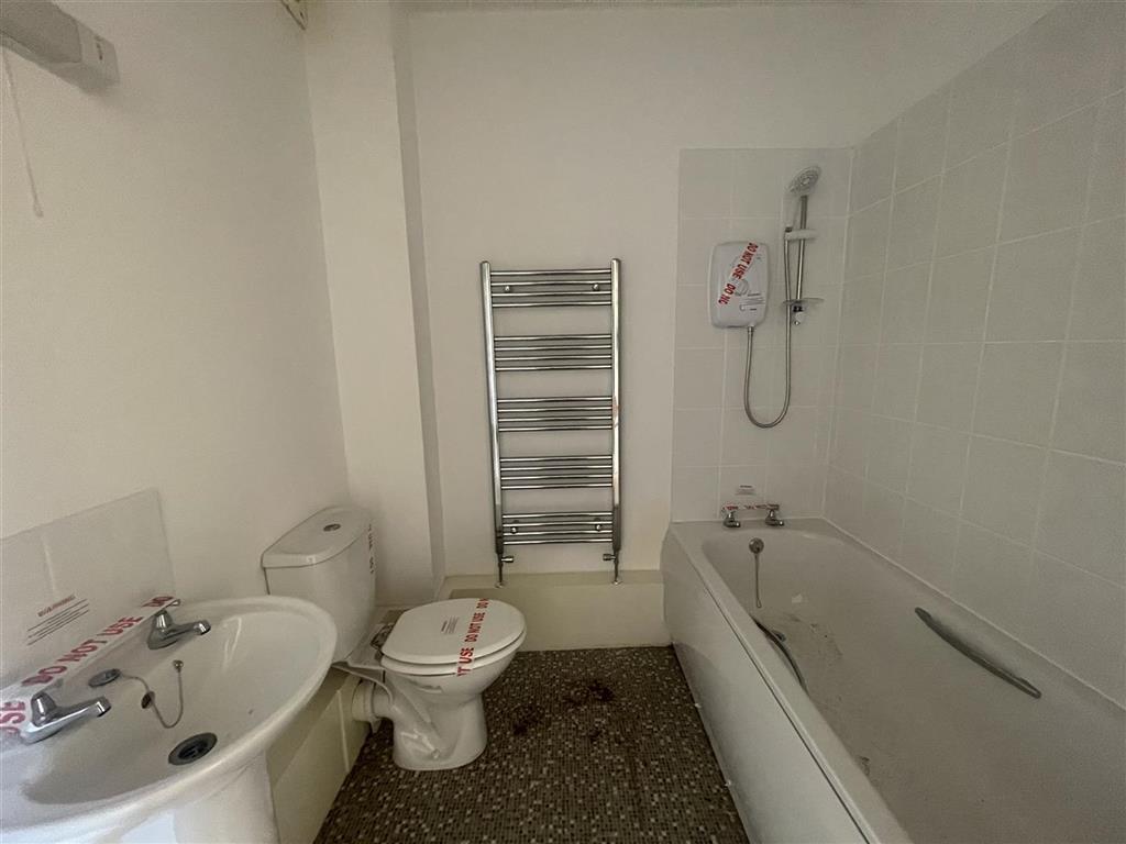 Flat 1, 8, Chester Street, BRISTOL, Avon, BS5 6HZ