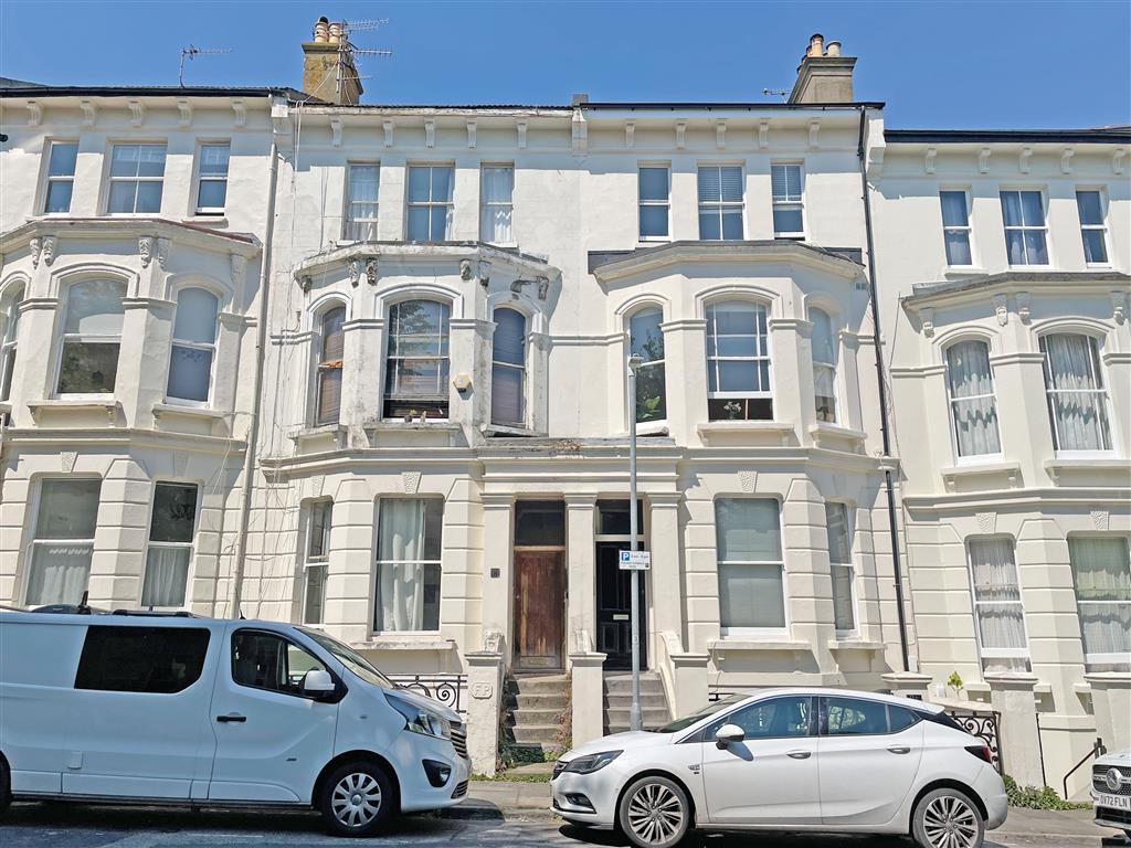 Flat 8, 8, Albert Road, BRIGHTON, East Sussex, BN1 3RL