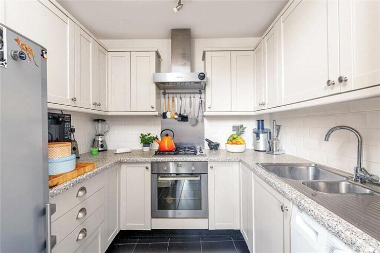 Flat 3, The Roundhouse, 2, North Side Wandsworth Common, London, SW18 2SS