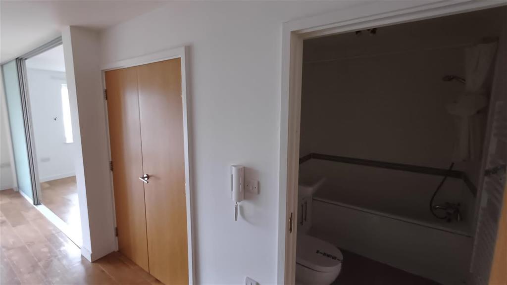 Flat 44, Lexington House, 35, Park Lodge Avenue, WEST DRAYTON, Middlesex, UB7 9FJ