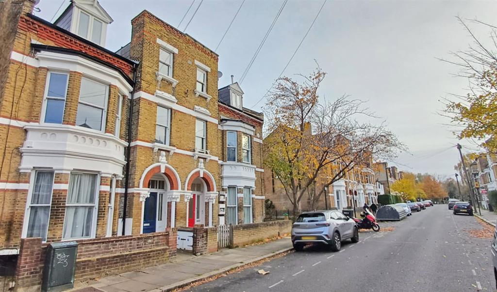 53b, Arlingford Road, London, SW2 2SS