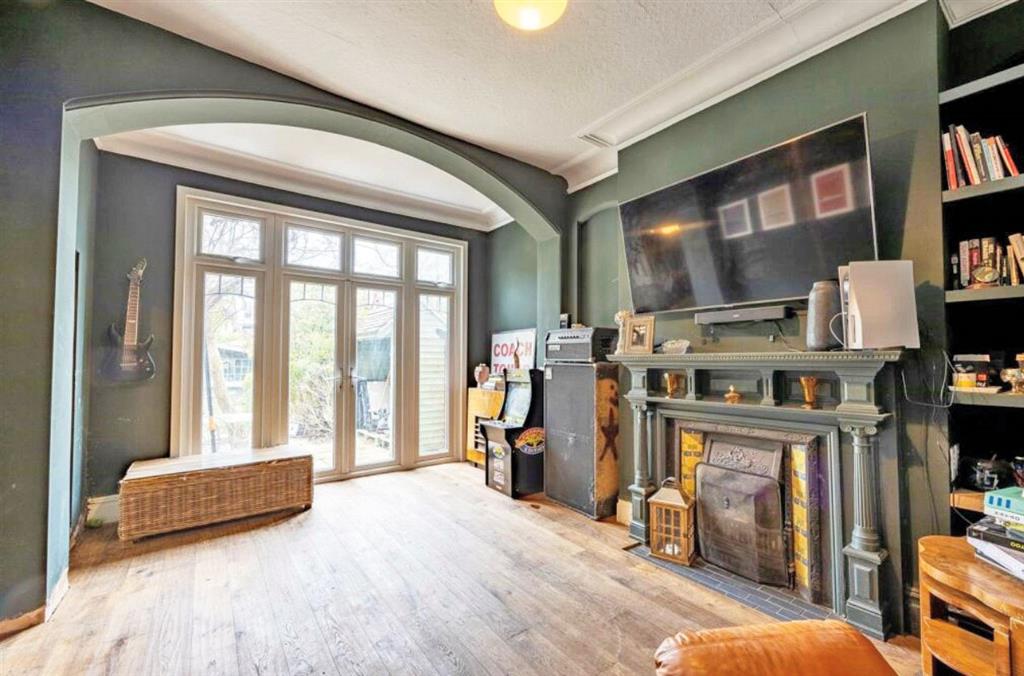 36, Ailsa Road, WESTCLIFF-ON-SEA, Essex, SS0 8BL