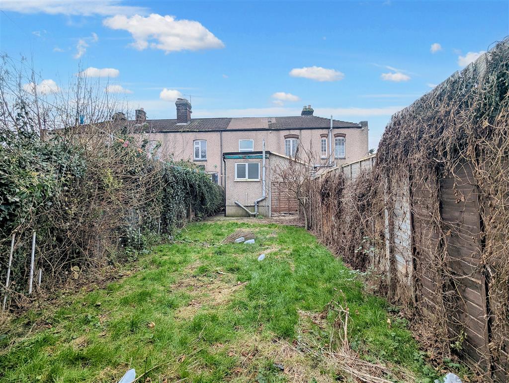 2 Upper Ruxley Cottages, Maidstone Road, SIDCUP, Kent, DA14 5AP