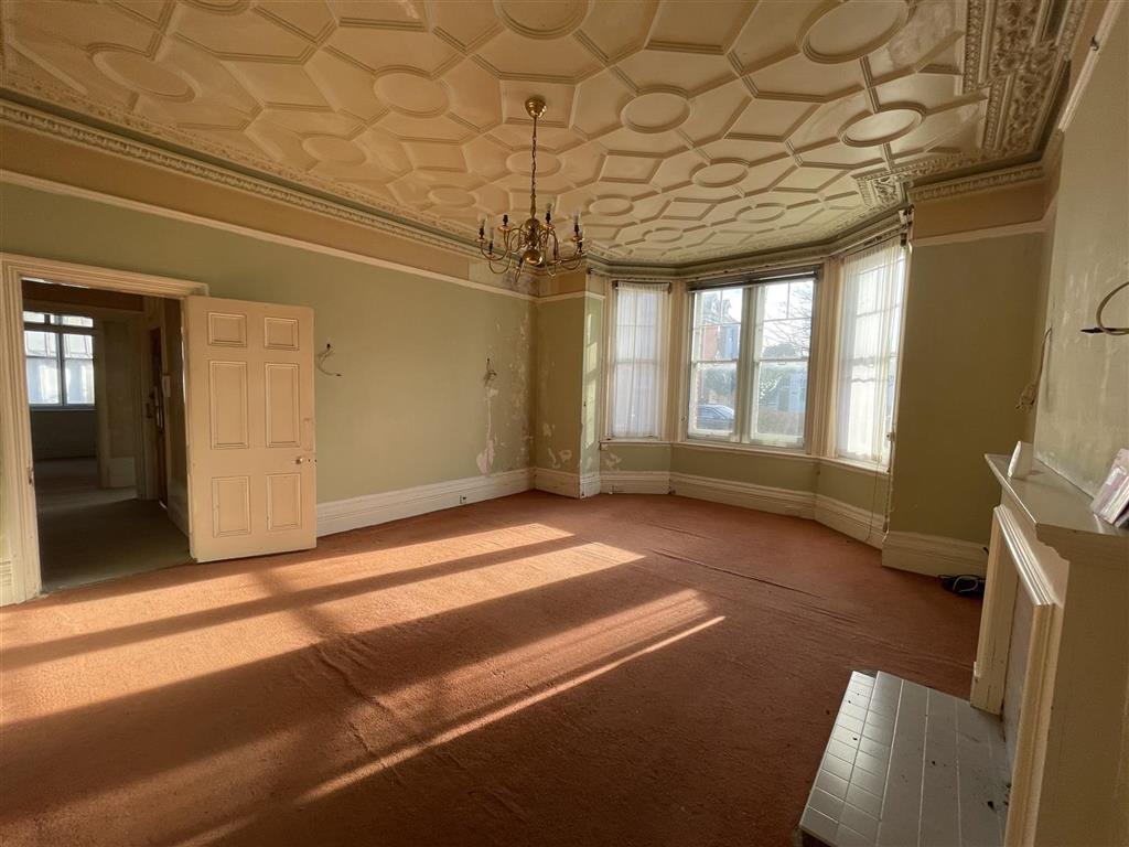 Flat 3, 32, St. Johns Road, EASTBOURNE, East Sussex, BN20 7JB