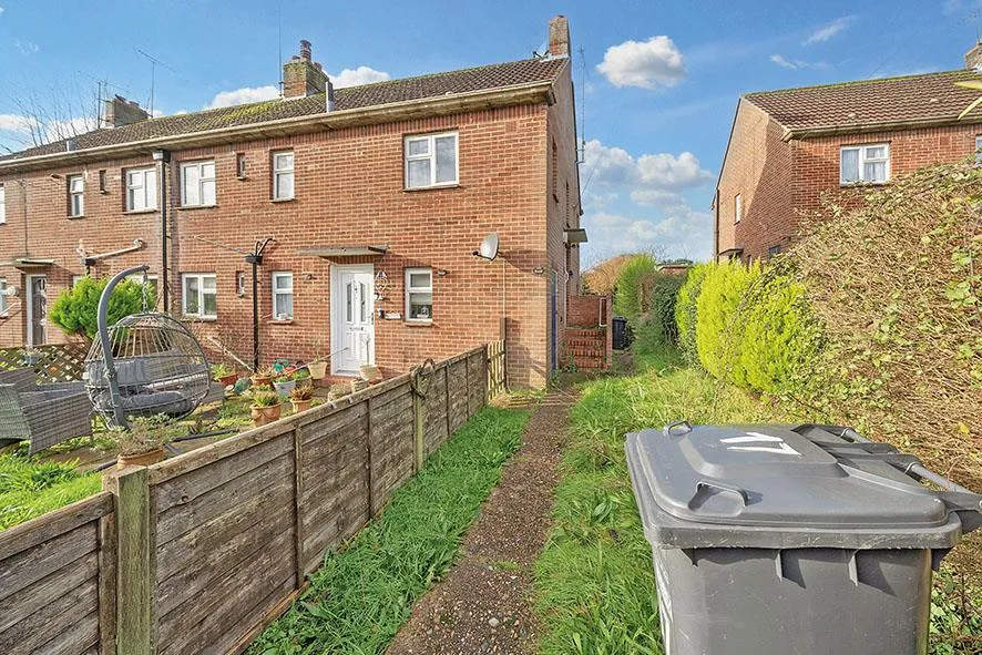 17, Bankside, HAYWARDS HEATH, West Sussex, RH17 5QN