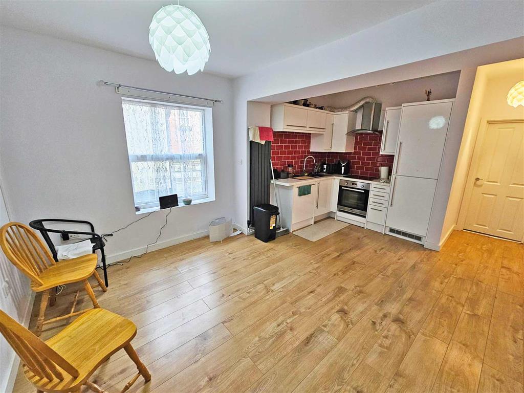 1, Bridge Street, FORDINGBRIDGE, Hampshire, SP6 1AH