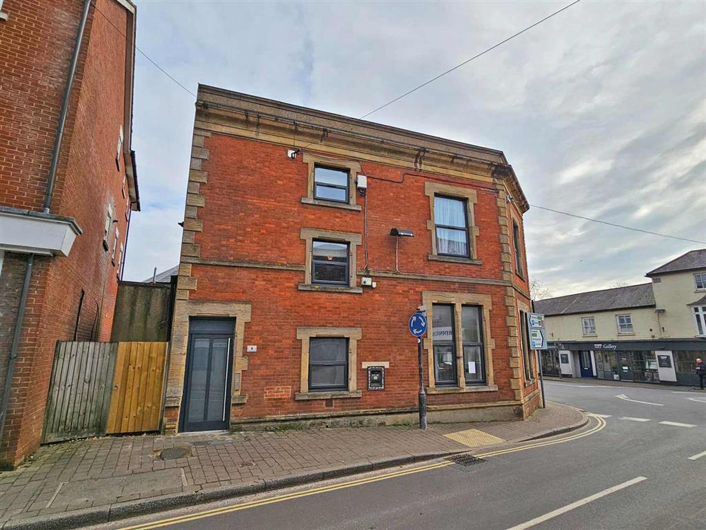 1, Bridge Street, FORDINGBRIDGE, Hampshire, SP6 1AH