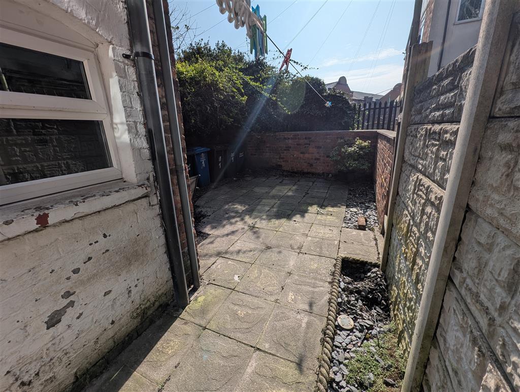 1, Douglas Road, WIGAN, Lancashire, WN1 1XT