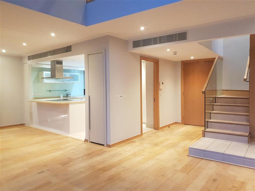 Apartment 1304, 26, Hertsmere Road, Canary Wharf, London, E14 4EF