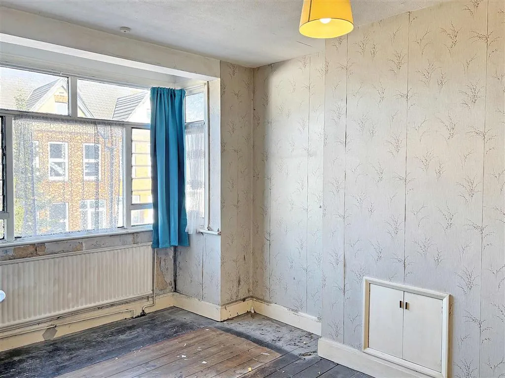 91, Shakespeare Drive, WESTCLIFF-ON-SEA, Essex, SS0 9AA