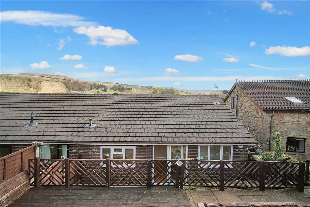 16, Temple Lane, LITTLEBOROUGH, Lancashire, OL15 9QH