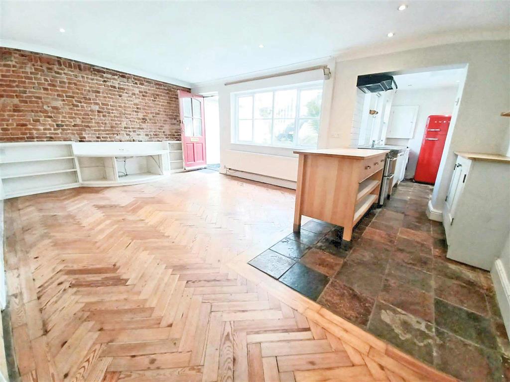 90b, Upper St. Giles Street, NORWICH, Norfolk, NR2 1LT