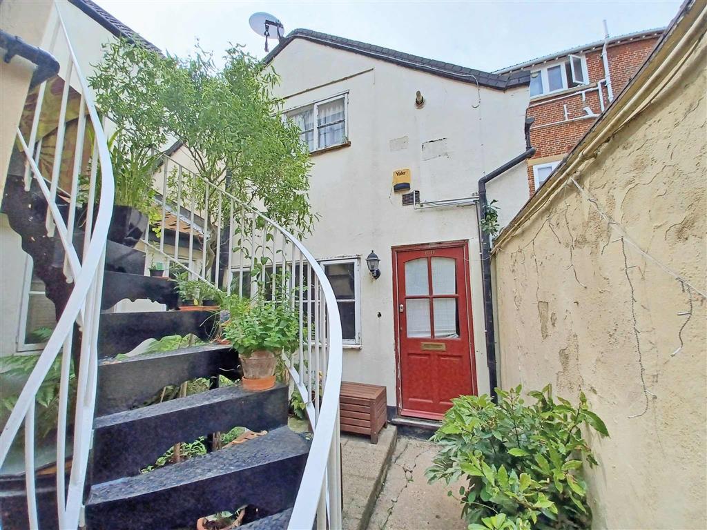 90b, Upper St. Giles Street, NORWICH, Norfolk, NR2 1LT