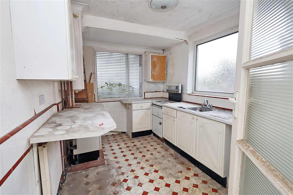 40, Thurso Close, ROMFORD, Essex, RM3 0YS