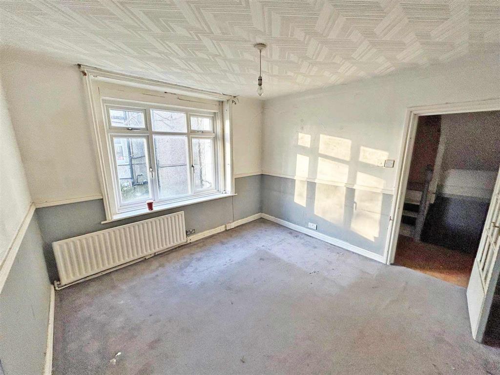 Flat 1, 85, Avondale Road, SOUTH CROYDON, Surrey, CR2 6JF