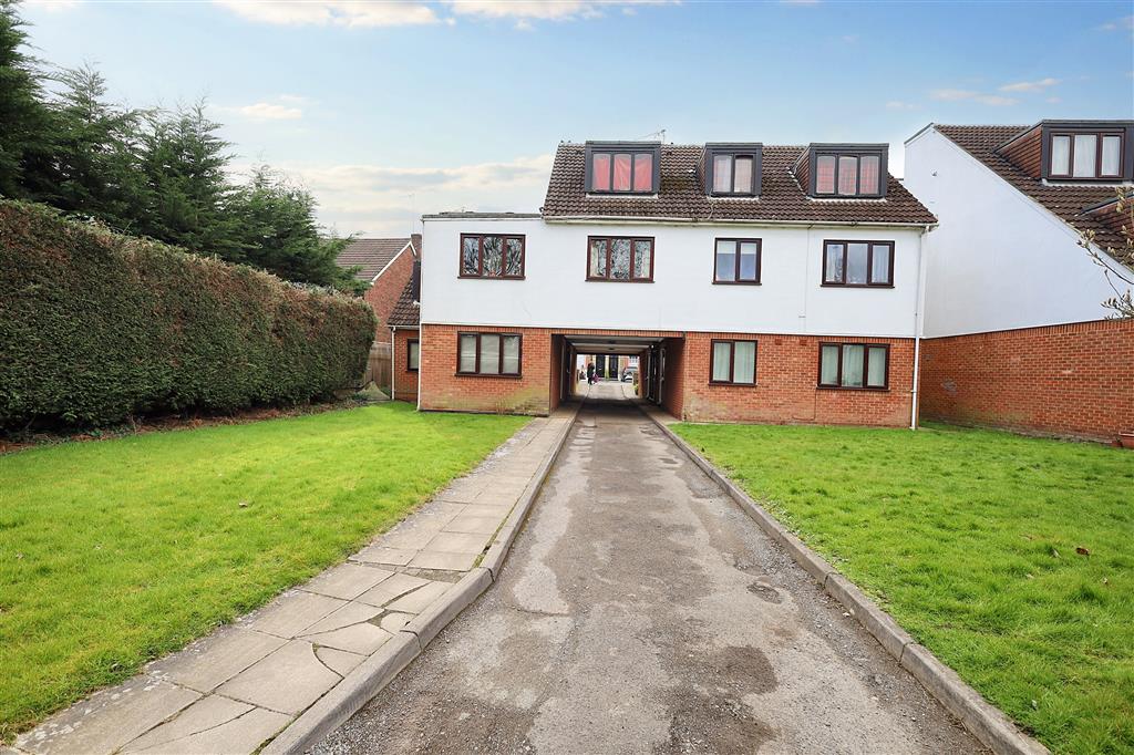 Flat 8, Sheridan Lodge, 38, Potters Road, BARNET, Hertfordshire, EN5 5HW