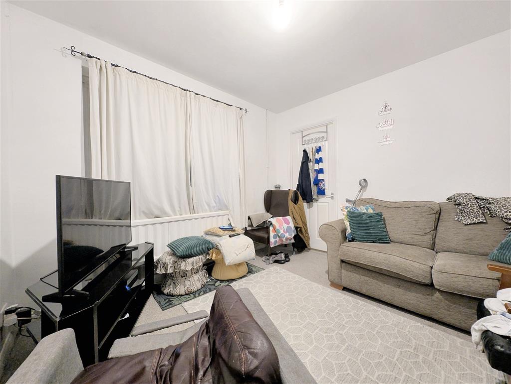2a, Colston Avenue, CARSHALTON, Surrey, SM5 2NU