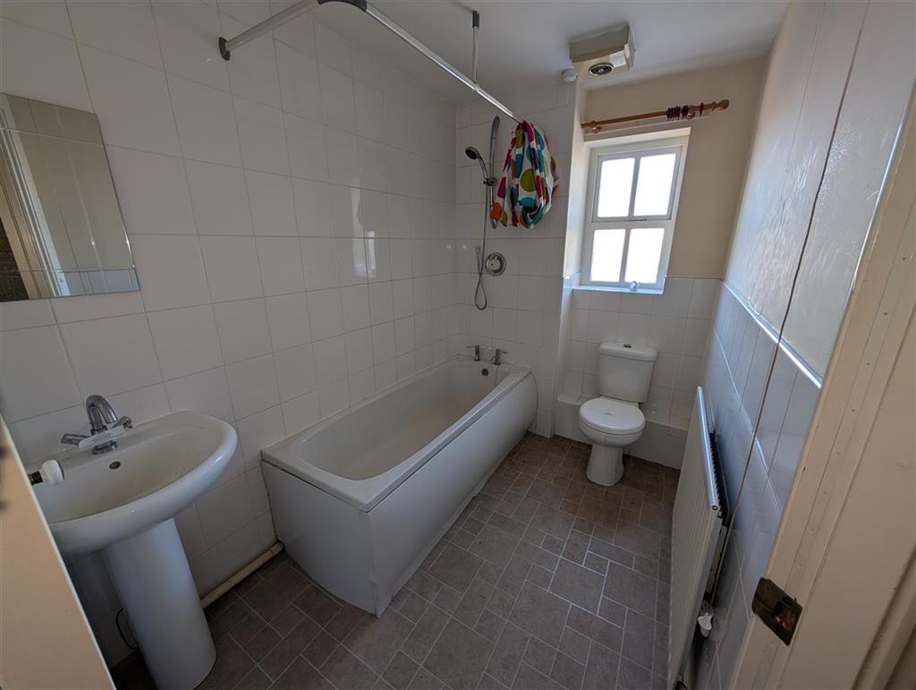 Third Floor Flat, 3, St. Peters Wharf, NEWCASTLE UPON TYNE, Tyne and Wear, NE6 1TW