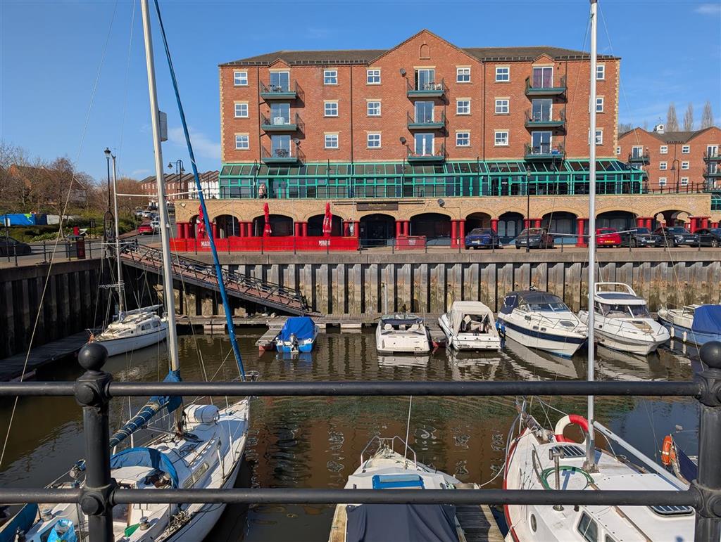 Third Floor Flat, 3, St. Peters Wharf, NEWCASTLE UPON TYNE, Tyne and Wear, NE6 1TW